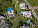 Coral House – Surrounding Properties