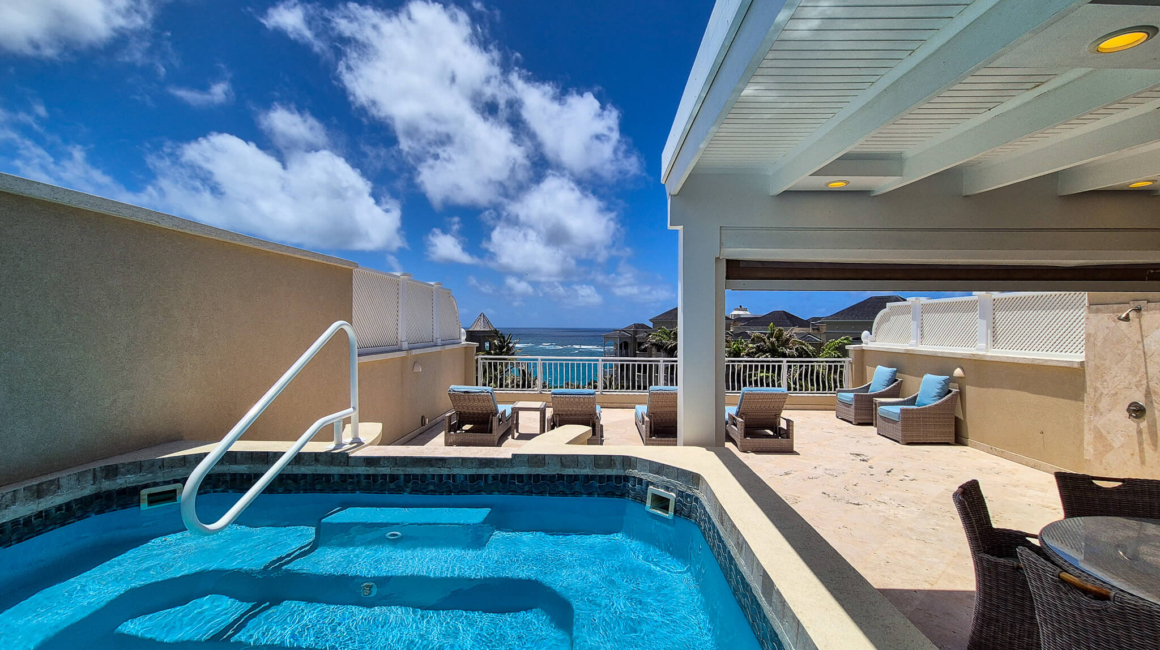 5143 – Rooftop Pool