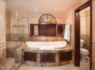 Bathroom 923