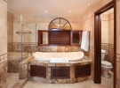 Bathroom 923